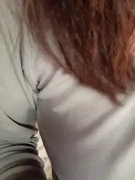 gatitachula93 online show from April 22, 1:52 pm