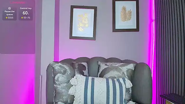 Ariana collinss online show from January 8, 12:20 pm