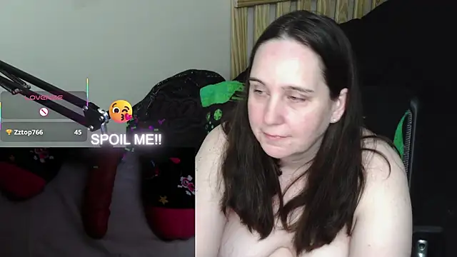 msgamergirl69 online show from April 18, 6:05 am