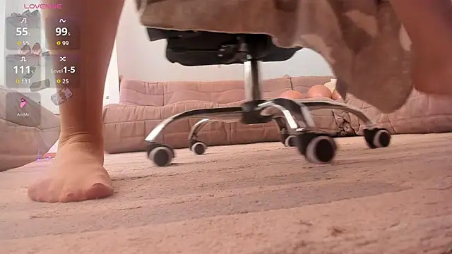 KamillaJei online show from April 11, 7:45 am