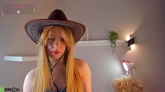 Victori Fox online show from April 21, 11:45 pm