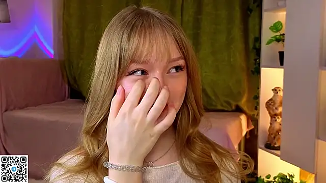 MatthewHoffis online show from April 25, 8:06 pm