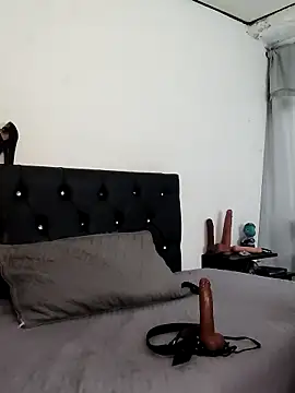 nyloncouple777 online show from January 31, 10:19 pm