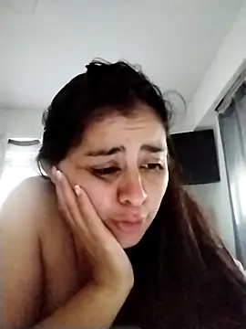 latina prohibida online show from February 18, 11:53 am