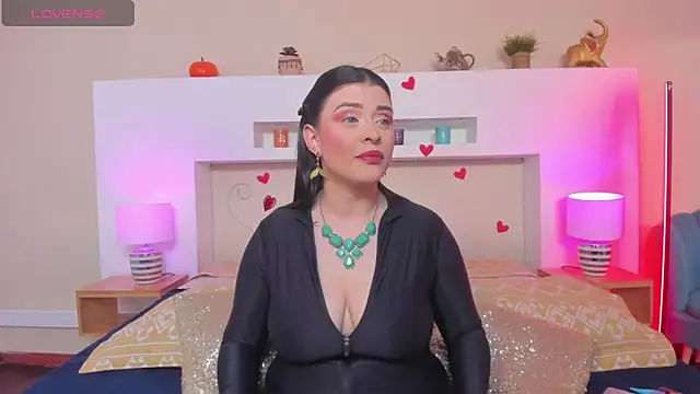 AnikaRomanoff  online show from March 18, 11:48 am