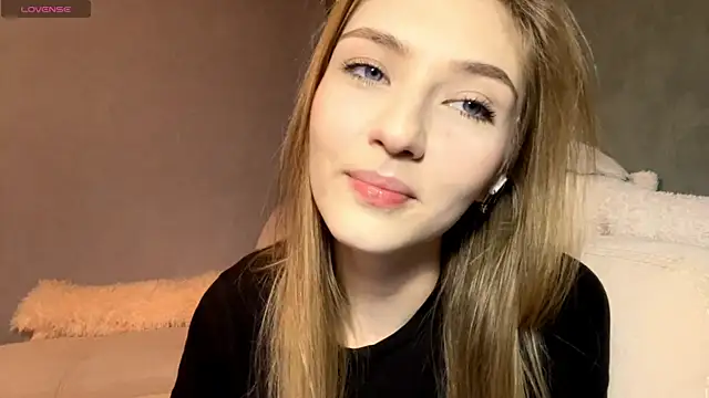 AveryBerkson online show from December 23, 9:57 am