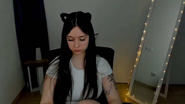 Lilu May online show from May 6, 12:53 pm