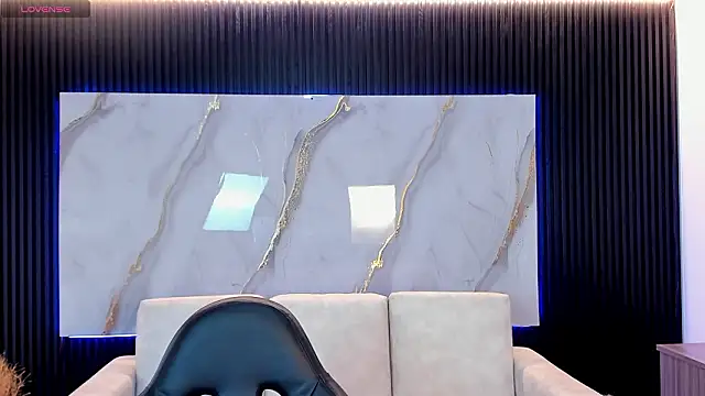 TiffanyHoustton online show from March 23, 12:00 pm