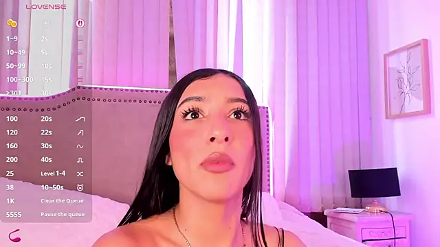 lya  brown online show from April 25, 1:41 pm