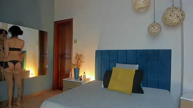 LyraVendrell online show from April 26, 12:08 am