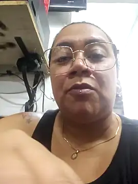 vicky-duarte online show from December 18, 8:57 pm