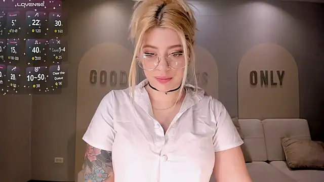 MadisonKane online show from January 18, 11:28 am