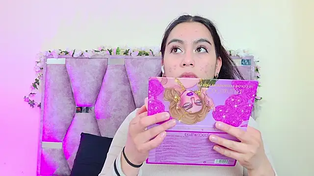 iris and damian online show from April 22, 5:21 pm