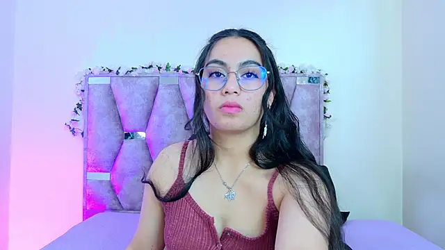 iris and damian online show from April 10, 5:19 pm