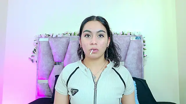 iris and damian online show from April 21, 5:20 pm