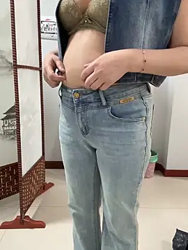 luckybaby666999 online show from April 26, 1:42 pm