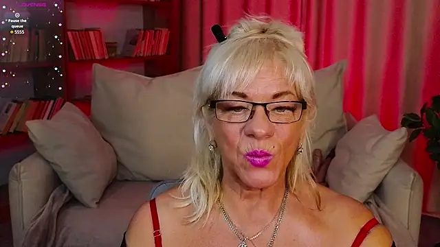 AnittaHarris  online show from April 23, 9:17 am