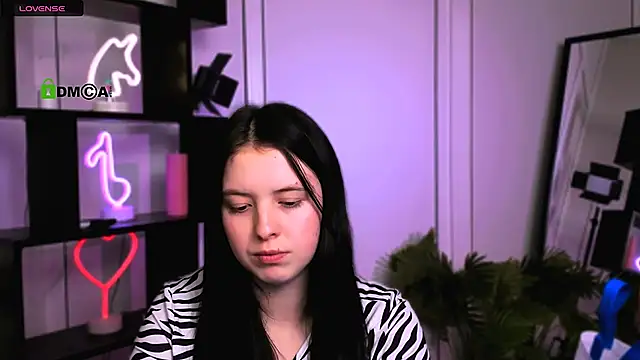 diara ti online show from December 16, 7:20 pm