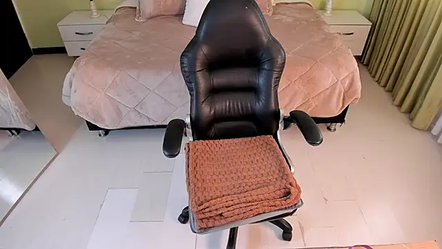 Celeste Rous   online show from April 23, 12:29 pm