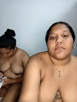 VaneandRossy online show from April 29, 2:37 am