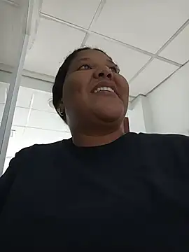 VaneandRossy online show from August 9, 5:27 pm