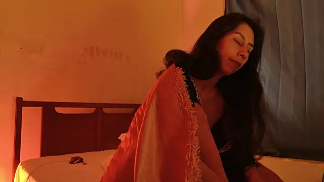 MoonLipsON- online show from April 1, 8:37 am