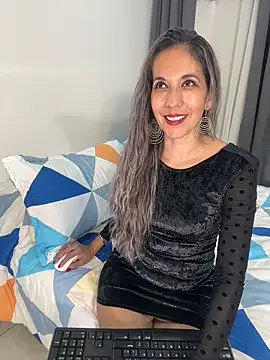 sandrafarrely online show from December 20, 9:41 pm