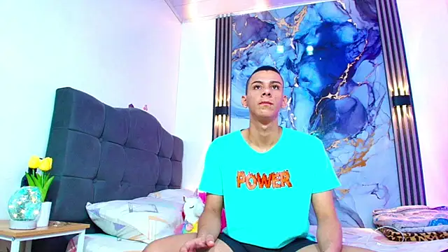 Valentina and sneider  online show from March 28, 11:14 pm