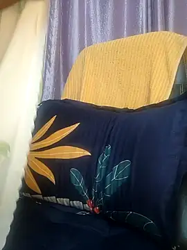 Preeti345 online show from April 25, 3:31 pm