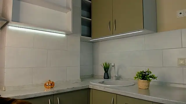 ObsidianVelour online show from March 13, 3:24 pm