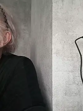 HapinessLovee online show from April 23, 2:08 pm