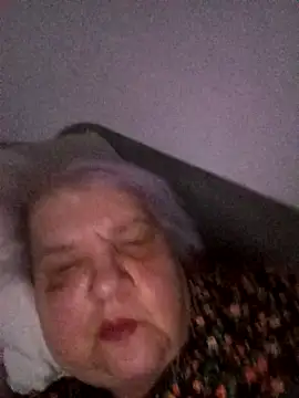 HapinessLovee online show from April 18, 7:58 pm