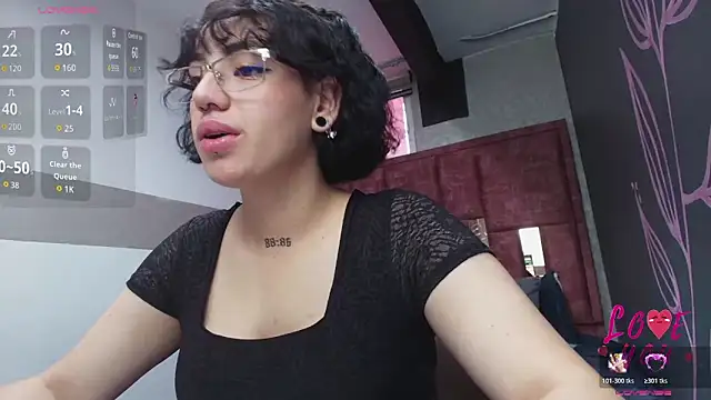 Kiara Fox   online show from April 24, 8:55 pm