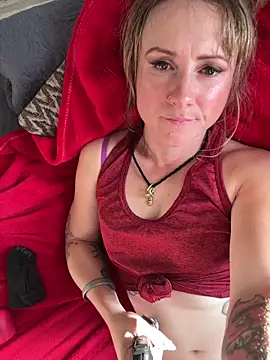 alluringpixie online show from April 10, 9:54 pm