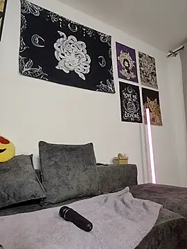 little  ammy online show from April 21, 1:42 am