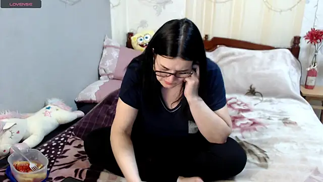 SashaBond online show from March 12, 8:50 am