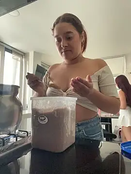 Emily Jonness  online show from December 15, 11:37 am