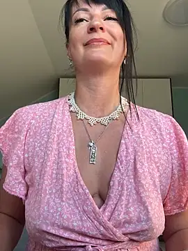 CherryCherry03 online show from April 21, 7:37 am