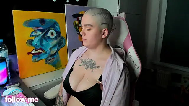 enigmastella online show from January 7, 5:49 pm