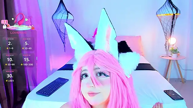  Xynara owo online show from January 17, 11:45 pm