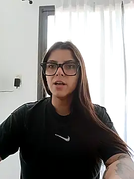 lililovexx online show from February 3, 11:59 am