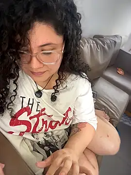 VanesssaMilf  online show from April 22, 2:14 pm