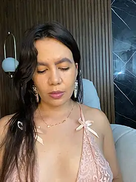 ValentinaEliot online show from January 17, 1:46 am