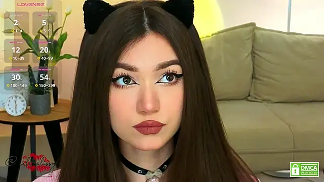 oliviaah  online show from April 14, 3:01 pm