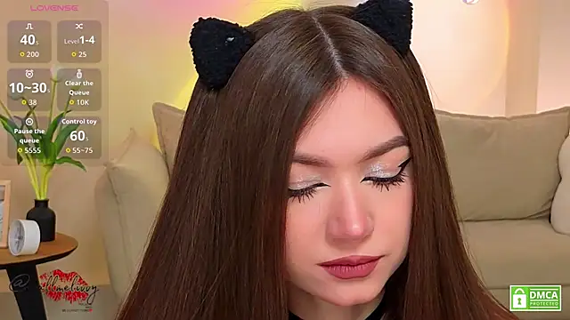 oliviaah  online show from April 22, 2:47 pm