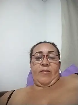 Nini Love  online show from April 25, 4:26 am