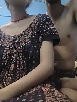couplegk71 online show from June 19, 5:16 pm