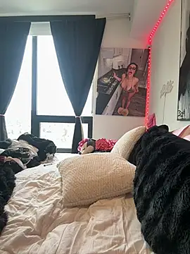 Lexiiskyyxo online show from March 12, 5:15 pm