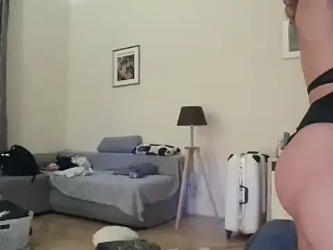 Bellaa25 online show from April 18, 5:59 pm