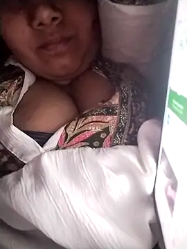 pihuu1313 online show from April 25, 7:11 pm